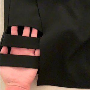 Jupe Mini Asymétrique Michelle Mason Avec Découpes – Noir Taille 4